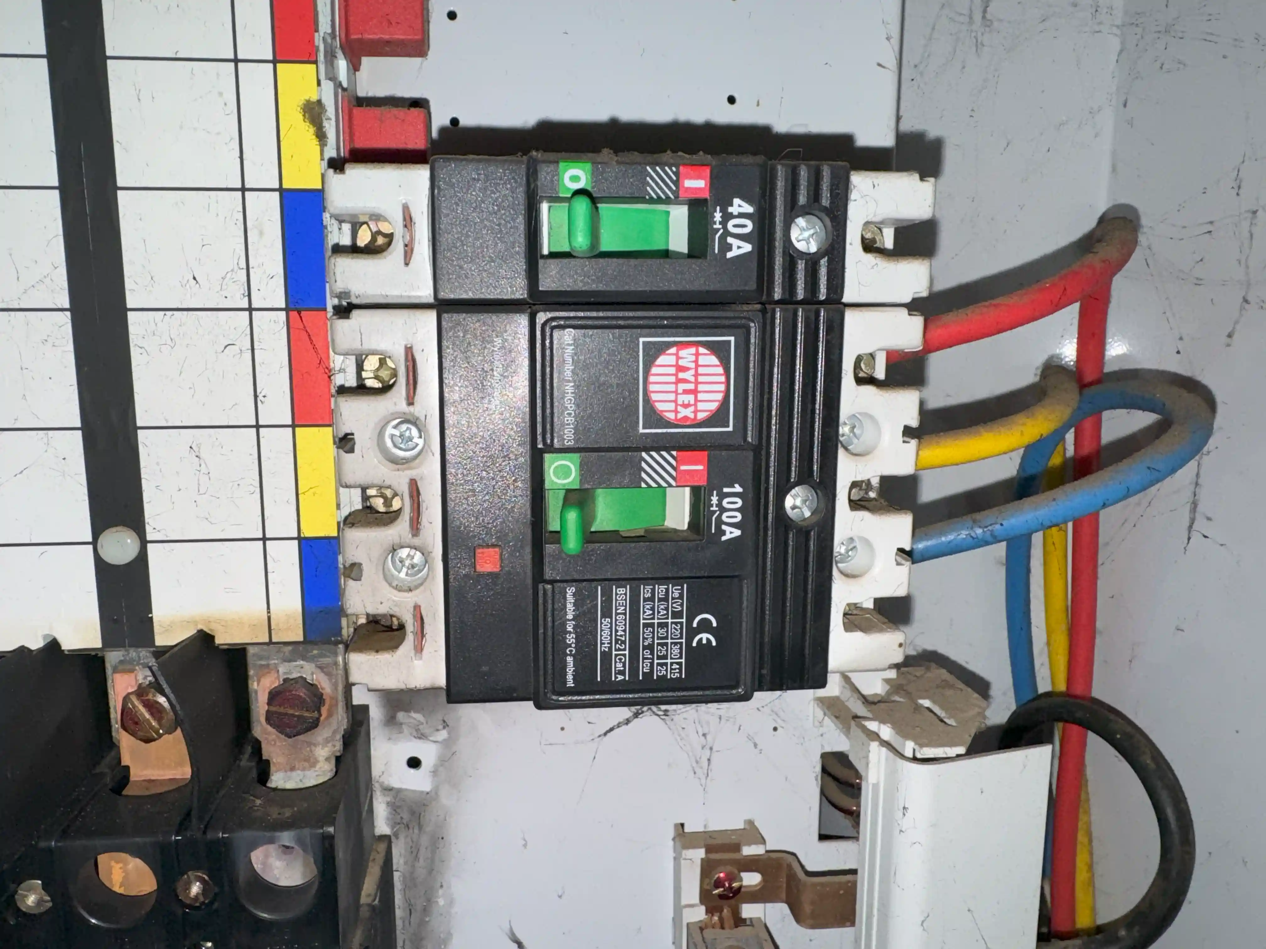 Emergency Electrician near East London